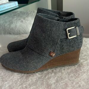 Dr. Scholl’s - Gray Ankle Wedge Bootie - Size 7